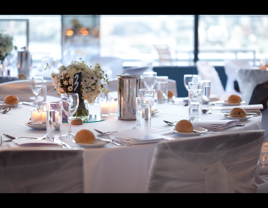 Harbour 220 Table Settings
