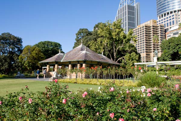 Royal Botanical Gardens Cottage and City